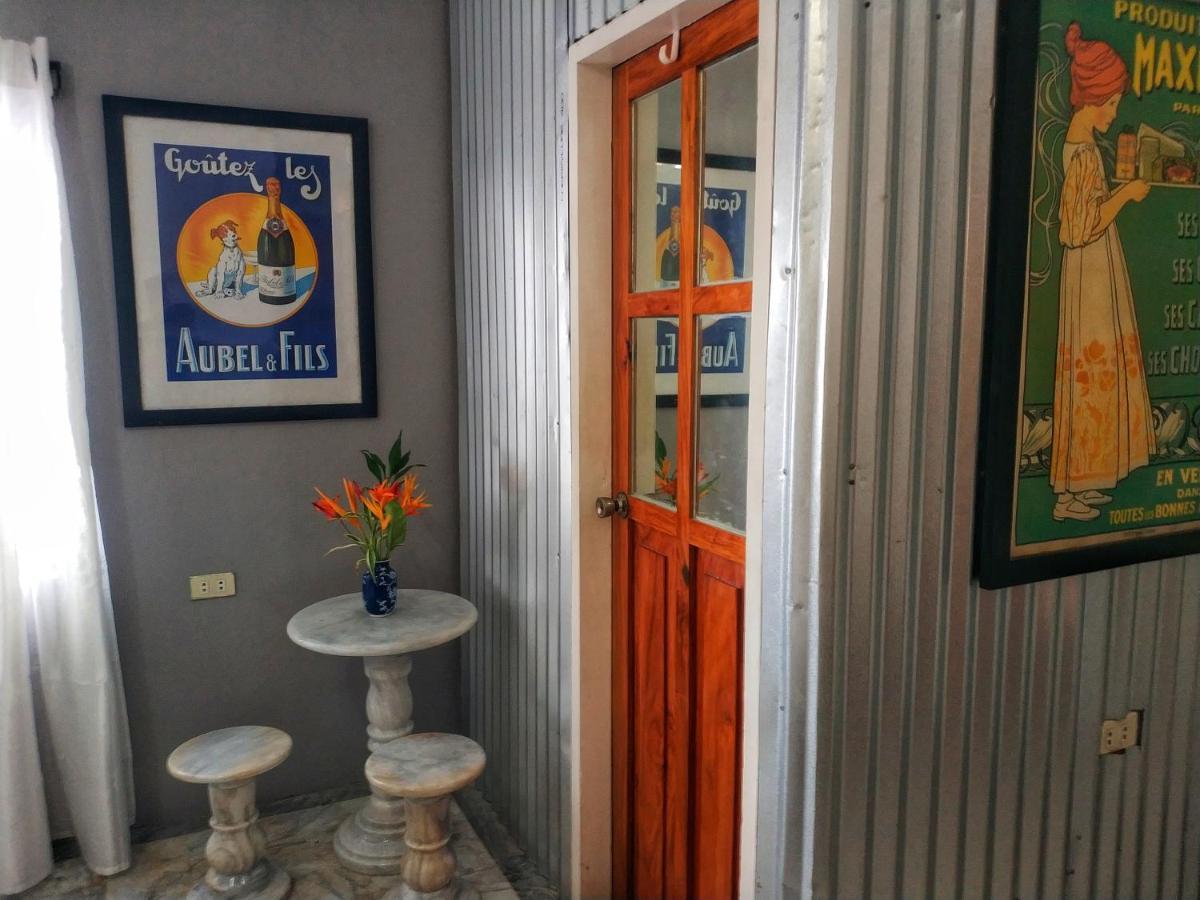 Stone Creek House Bed & Breakfast Romblon Exterior foto