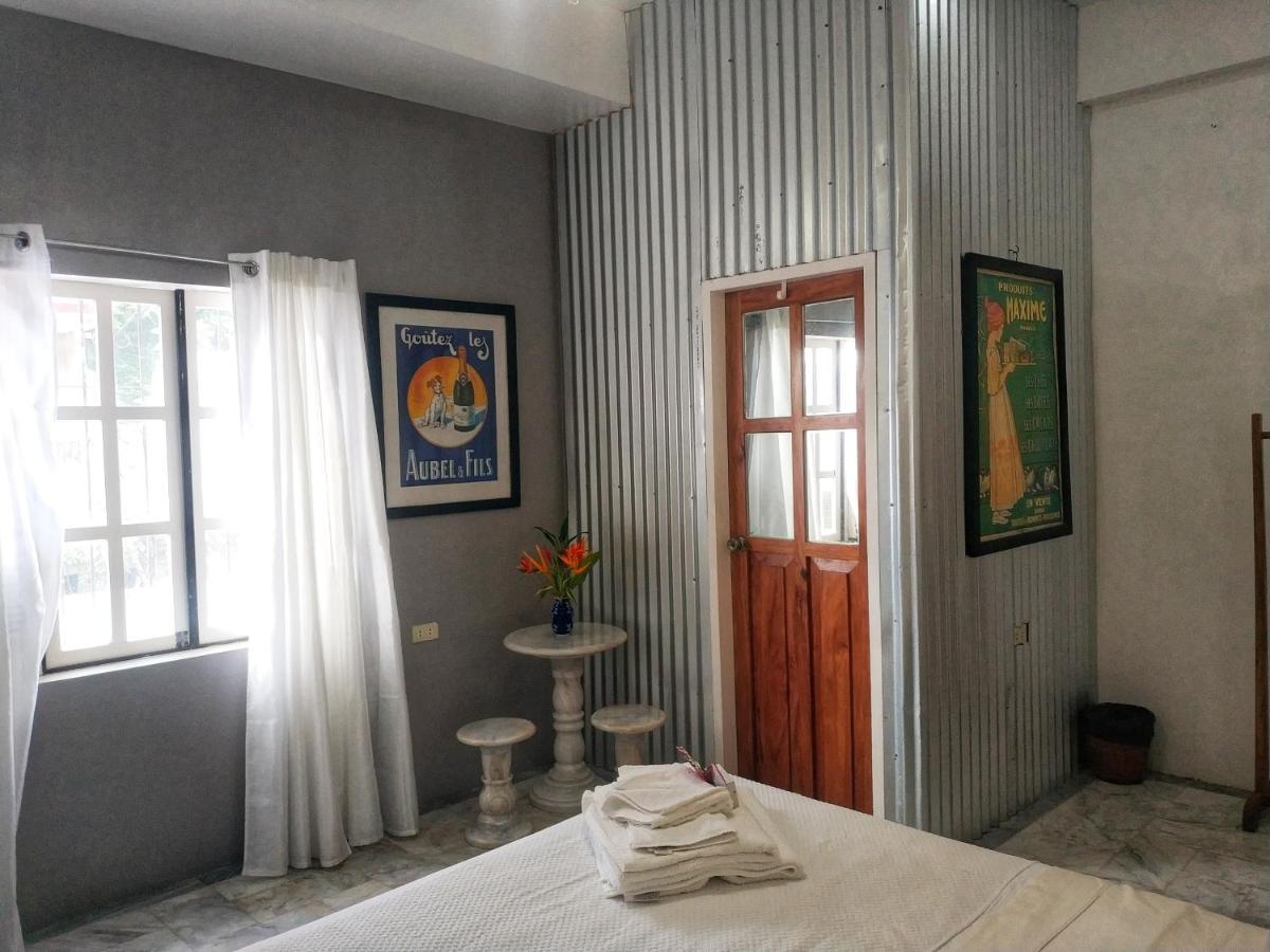 Stone Creek House Bed & Breakfast Romblon Exterior foto