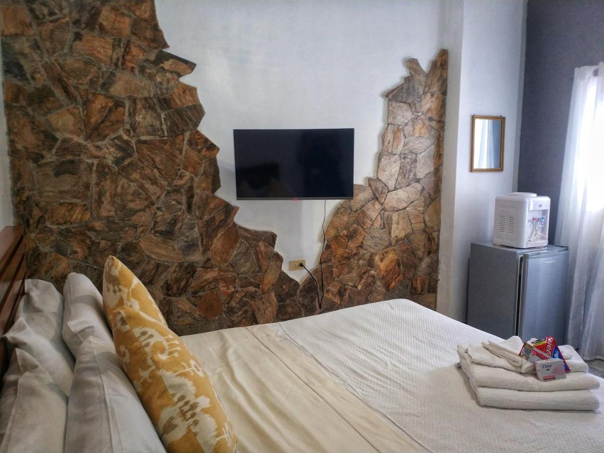 Stone Creek House Bed & Breakfast Romblon Exterior foto