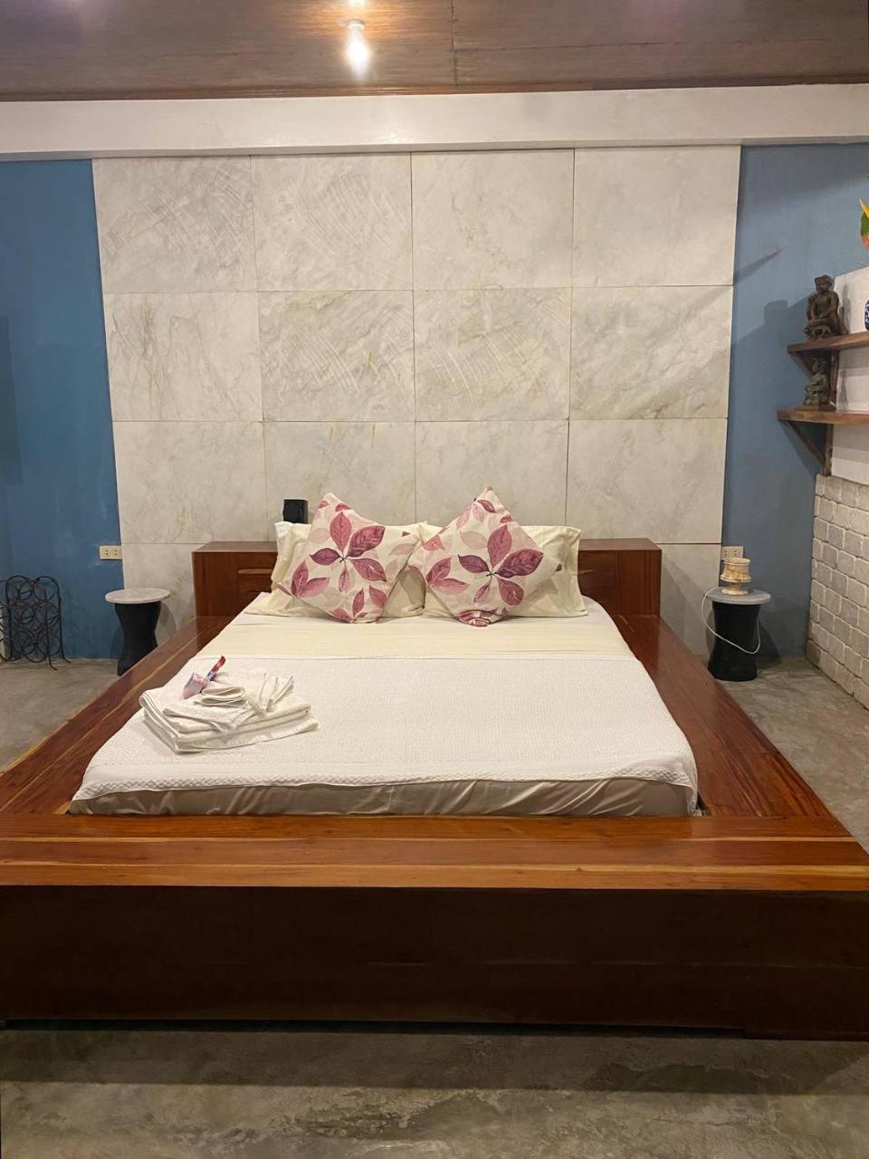 Stone Creek House Bed & Breakfast Romblon Exterior foto
