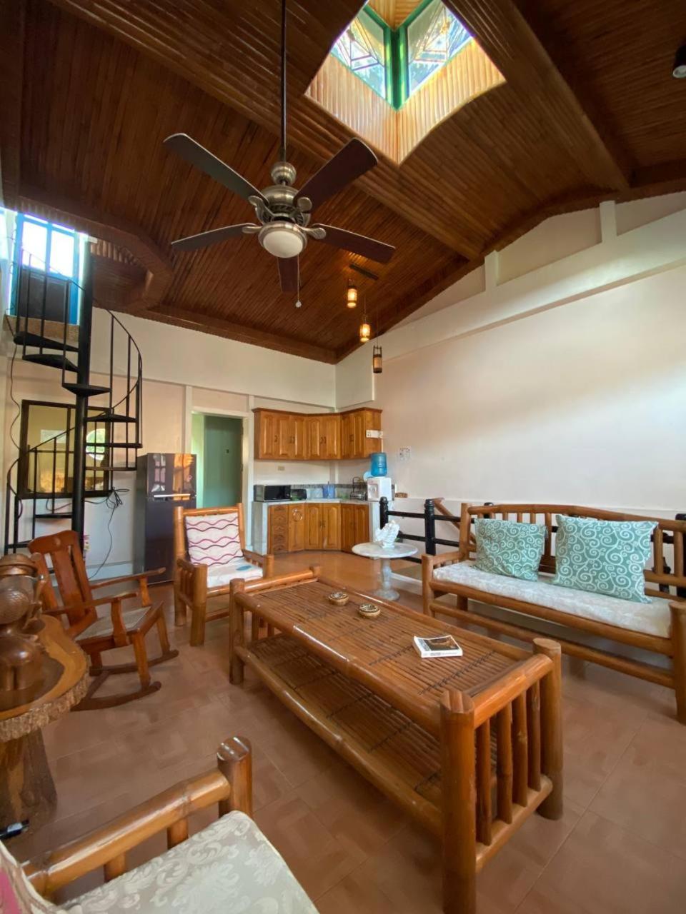 Stone Creek House Bed & Breakfast Romblon Exterior foto